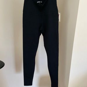 women’s NWT black leggings